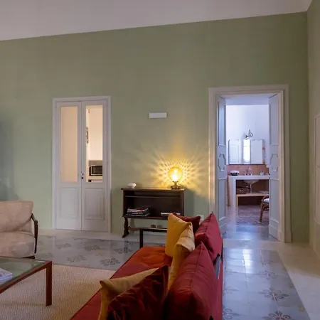 Palazzo Garzia - Dimora Storica Apartment *